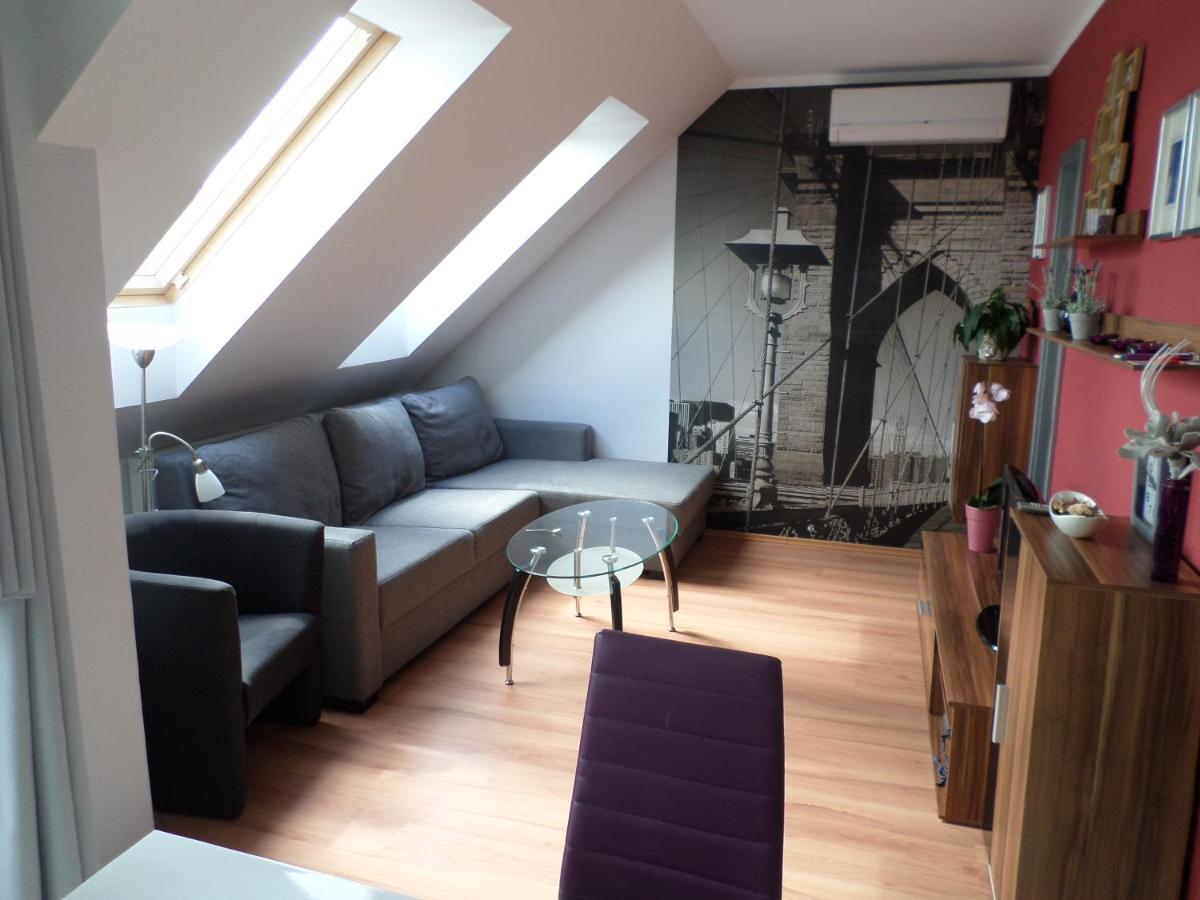 Sárvár Cecilia Apartman 아파트 외부 사진